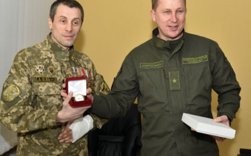 Военнослужащий из Мариуполя взял в плен 8 боевиков