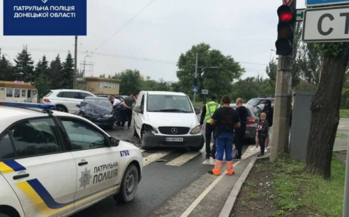 В Мариуполе произошло ДТП с участием трех автомобилей