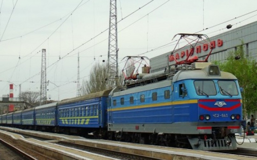 Время в пути поезда Мариуполь-Киев можно сократить на 2-3 часа максимум, - министр