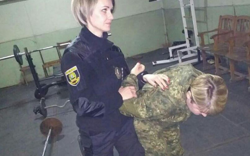 Полицейские Мариуполя соревнуются за звание лучшего работника (ФОТО)