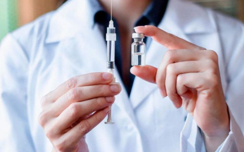 Стало известно, когда в Мариуполь привезут вакцину от COVID-19
