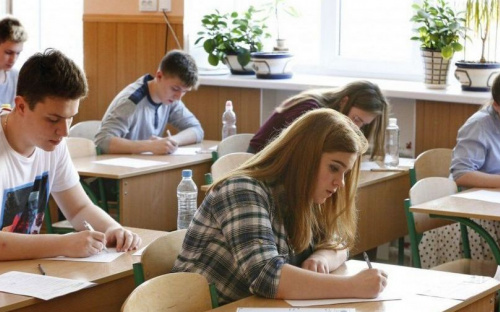 ВНО по украинскому и литературе провалили около 23 тысяч выпускников