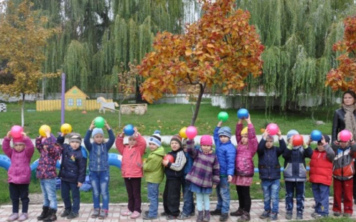 В Мариуполе над детьми нависала угроза. На помощь пришли спасатели