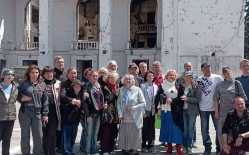 Конфлікт у колективі драмтеатру: чи почують акторів Маріуполя?