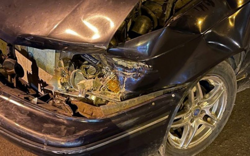 Аварии в темноте: в Мариуполе разбились четыре машины, травмирована женщина-водитель