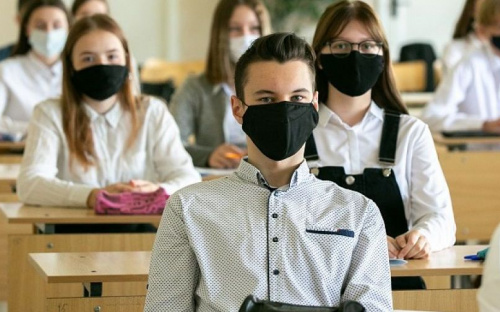 В «красных зонах» карантина в Украине могут работать школы и садики