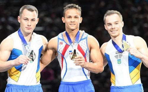 Мариуполец, завоевав серебро, прошел отбор на Чемпионат мира по спортивной гимнастике