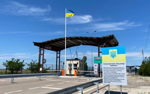 На границе с Крымом открыли КПВВ