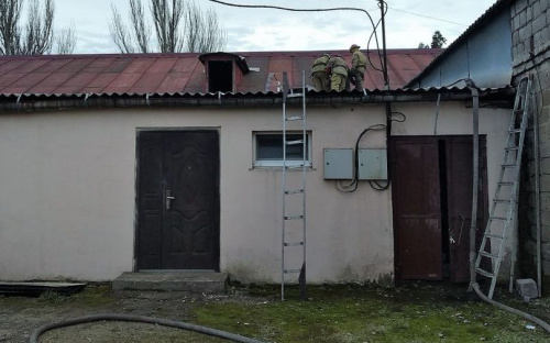 В мариупольской Сартане горело кафе. Пожарные назвали предварительную причину (ФОТО)