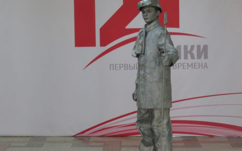 В Мариуполе проходят торжества в честь 121-й годовщины комбината Ильича (ФОТО+ВИДЕО)