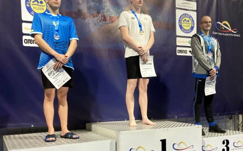 Маріуполець зробив хет-трик на чемпіонаті Чехії з плавання