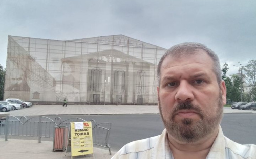 Місяць з пакетом на голові та життя в ізоляторі - маріупольський режисер Анатолій Левченко розповів свою історію