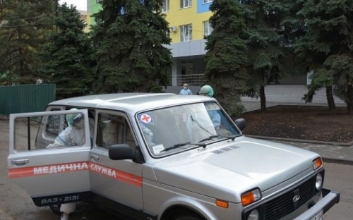 Вызвать мобильную бригаду для теста на COVID-19 можно через всеукраинский контакт-центр