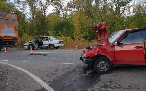 На трассе «Борисполь-Мариуполь» в ДТП погиб водитель, четверо человек пострадали