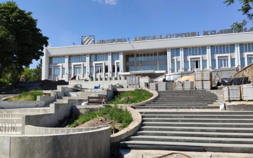 Мариупольский парк имени Гурова откроют к юбилею Независимости Украины. На каком этапе работы?