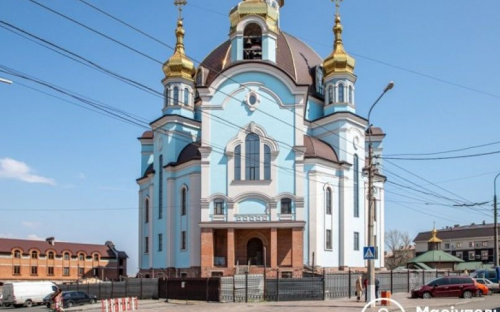 Дороги к мариупольским храмам готовят к Пасхе