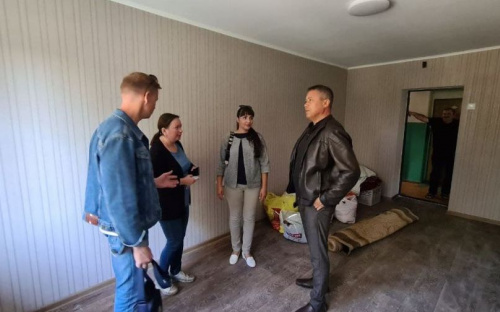 «Сила заботы»: в Мариуполе переселенцам помогают с поиском жилья и переездом
