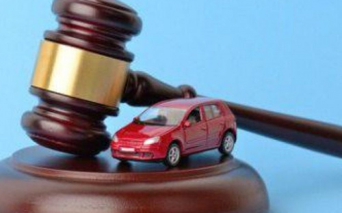 В Мариуполе работница Пенсионного фонда скрыла покупку двух автомобилей