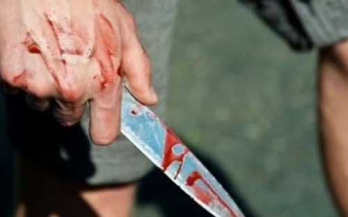 В общежитии Мариуполя порезали мужчину