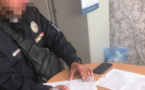 В Мариуполе в кабинете главного патрульного области нашли гранаты и патроны