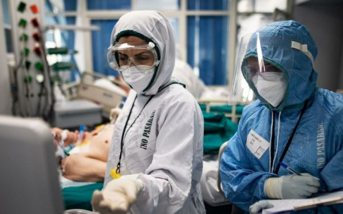 В Мариуполе COVID-19 за сутки выявили у более 700 человек, десятки жителей госпитализированы