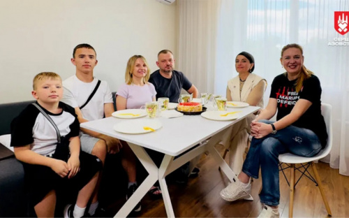 Оборонець Маріуполя Павло Щепка отримав власну квартиру від 