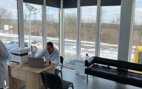 Вакцинироваться от COVID-19 теперь можно на КПВВ вблизи Мариуполя