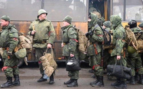 Українська розвідка завербувала російського військового, який допоміг вивести 11 окупантів