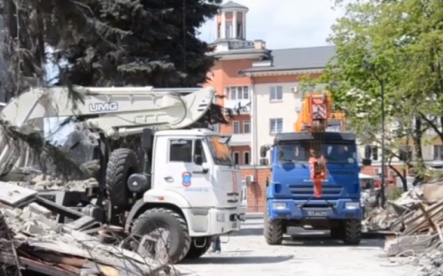 Оккупанты готовятся к «параду» в разрушенном Мариуполе