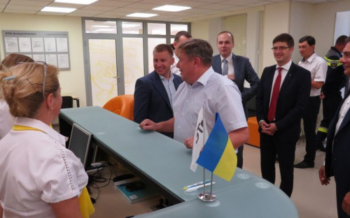 Работу фронт-офиса ДТЭК на себе протестировал заместитель мэра Мариуполя (ФОТО)