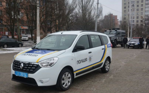 Мариуполь подарил полицейским новый автомобиль (ФОТО)