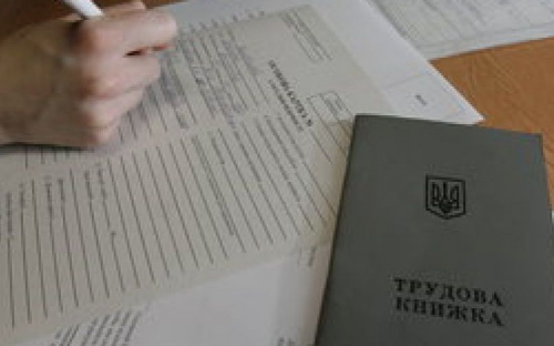 В Мариуполе обещают ежегодно трудоустраивать 7 тысяч безработных