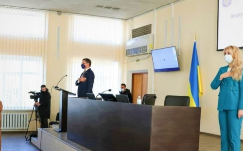 В Мариуполе стартовала XI сессия городского совета (ОНЛАЙН)