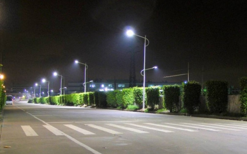 На 37 улицах Мариуполя будут установлены LED-светильники