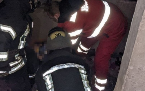 На Донетчине девушка упала в шахту лифта с большой высоты