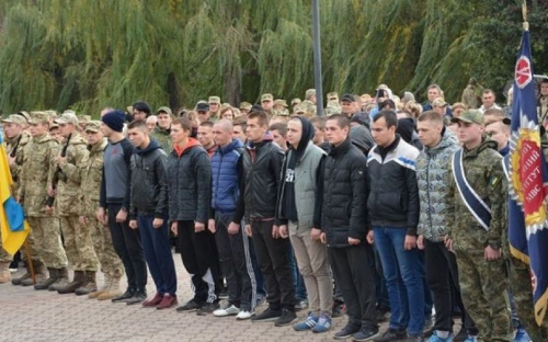 Мариупольцам, сорвавшим призывную компанию, грозит до 3-х лет заключения