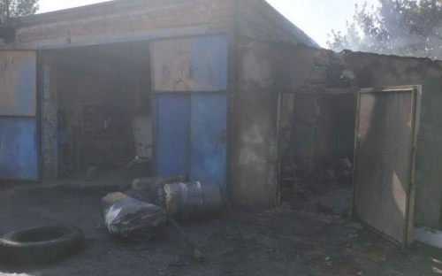 При пожаре в поселке под Мариуполем погиб мужчина