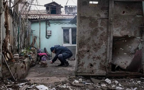 «Лучше умереть от взрыва, чем наблюдать, как умирает от голода ребенок»: рассказ мариупольчанки