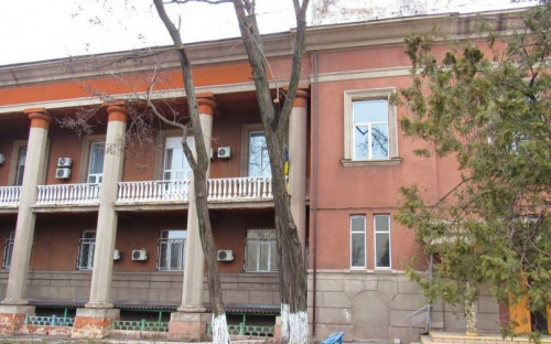 Мариупольцы просят отремонтировать единственную в городе водолечебницу