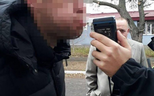 В Мариуполе задержан пьяный водитель - уровень алкоголя в его крови в 13 раз выше нормы  (ФОТО)