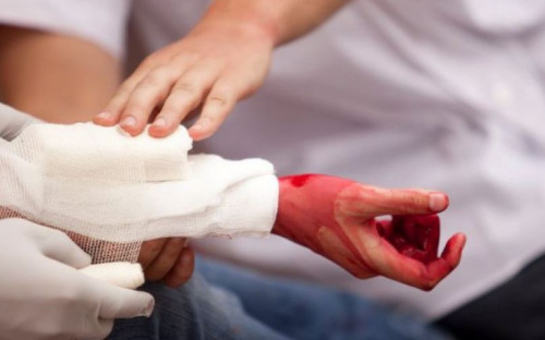 Мариупольцев зовут осваивать первую домедицинскую помощь