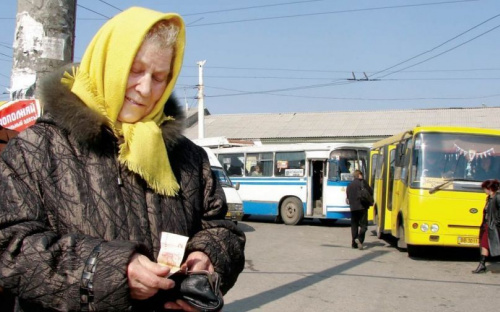 Платный проезд для пенсионеров в час пик: мариупольские власти дали ответ