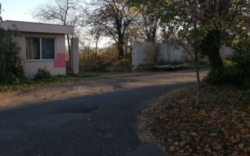 Врата «раздора»: вход на спуск к морю в Мариуполе хотели «прикрыть»?