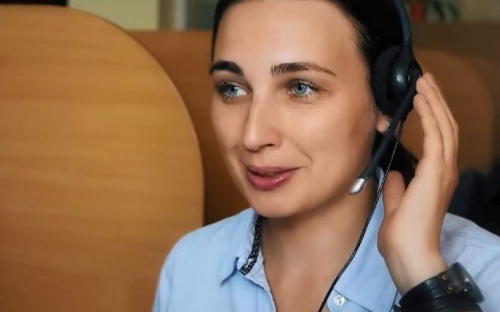 Медики и пациенты Мариуполя могут решить вопросы в контакт-центре Службы здоровья