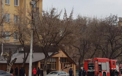 На левобережье Мариуполя горело кафе (ФОТО)