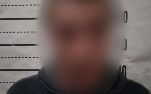 Грабил на улицах: 28-летний мариуполец срывал с прохожих украшения