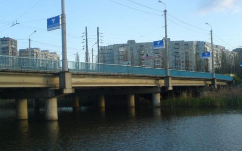 Мариупольчанка собиралась спрыгнуть с моста из-за ссоры с любимым (ФОТО)