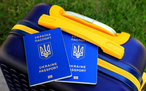  Виїзд за кордон можуть дозволити чоловікам до 22 років – подробиці 