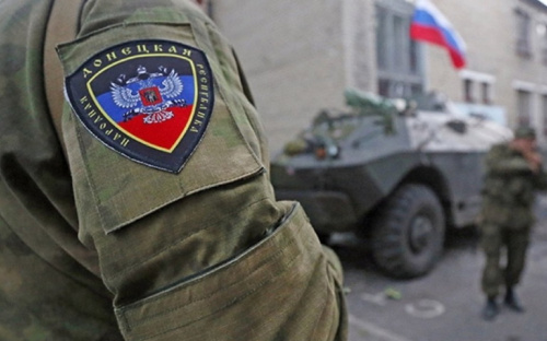 Не забули «героя»: У Донецьку десантнику без ніг подарували велосипед