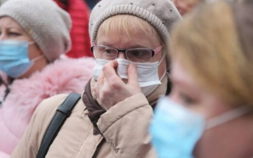 В Украине за время эпидемии подтверждено более 557 тысяч случаев COVID-19, около половины - выздоровели